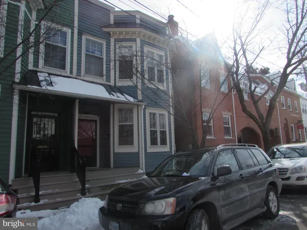 $3,750 | 112 Commerce Street, Alexandria, VA 22314