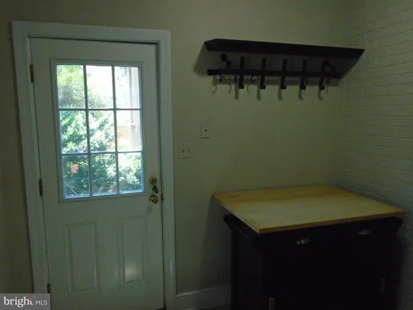 $3,750 | 112 Commerce Street, Alexandria, VA 22314