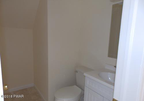 117 Hickory Road Milford, PA 18337 - Photo 20 of 25 Bath