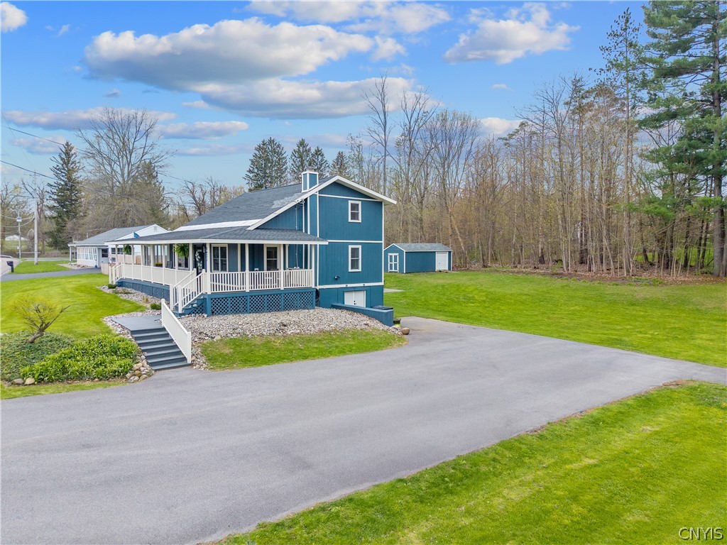 8431 River Road Lysander, NY 13027 - Photo 6 of 46 Driveway