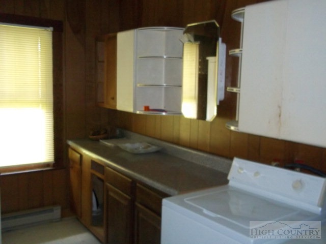 2729 Pine Swamp Road Sparta, NC 28675 - Photo 5 of 28 Gallery Image 5