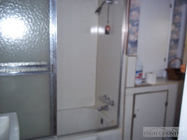 2729 Pine Swamp Road Sparta, NC 28675 - Photo 6 of 28 Gallery Image 6