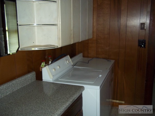 2729 Pine Swamp Road Sparta, NC 28675 - Photo 8 of 28 Gallery Image 8