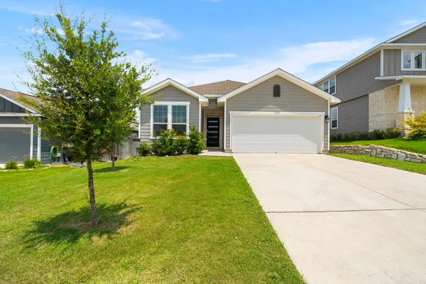 $1,950 | 313 Mclintock Road, Jarrell, TX 76537
