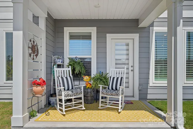 a view of outdoor space yard and patio