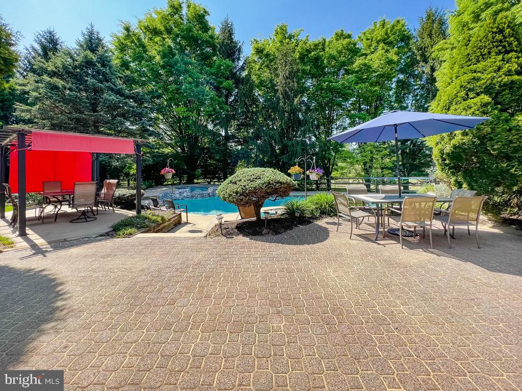 7 Jericho Road Holland, PA 18966 - Photo 41 of 47 Paver Patio