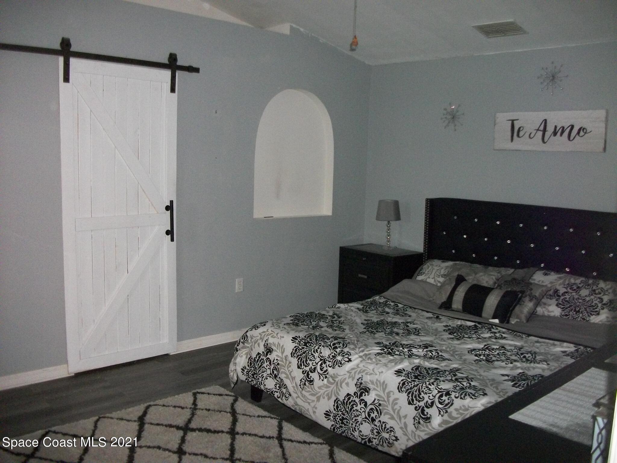 934 Castile Road Southeast Palm Bay, FL 32909 - Photo 12 of 19 100_5526