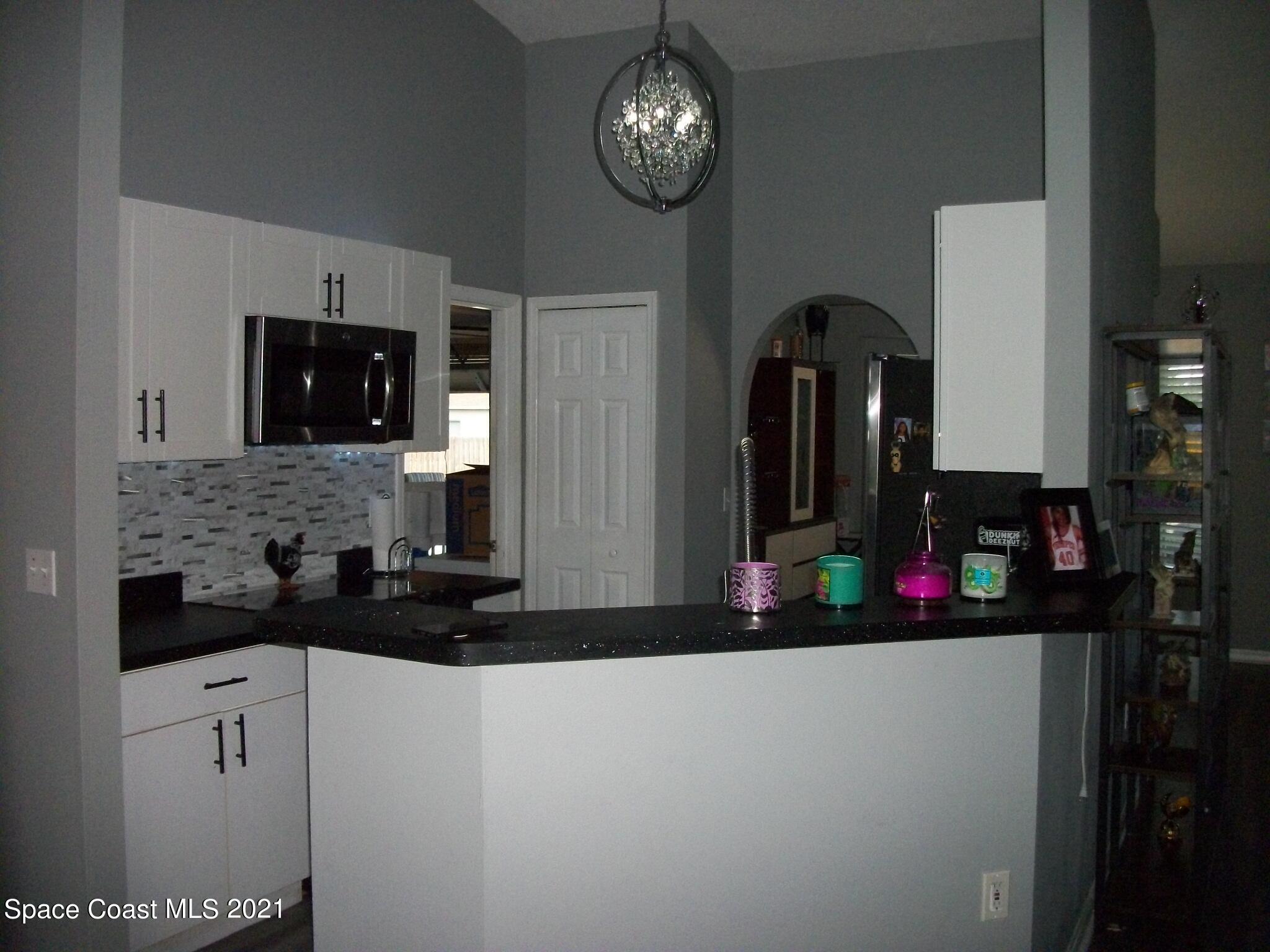 934 Castile Road Southeast Palm Bay, FL 32909 - Photo 9 of 19 100_5524