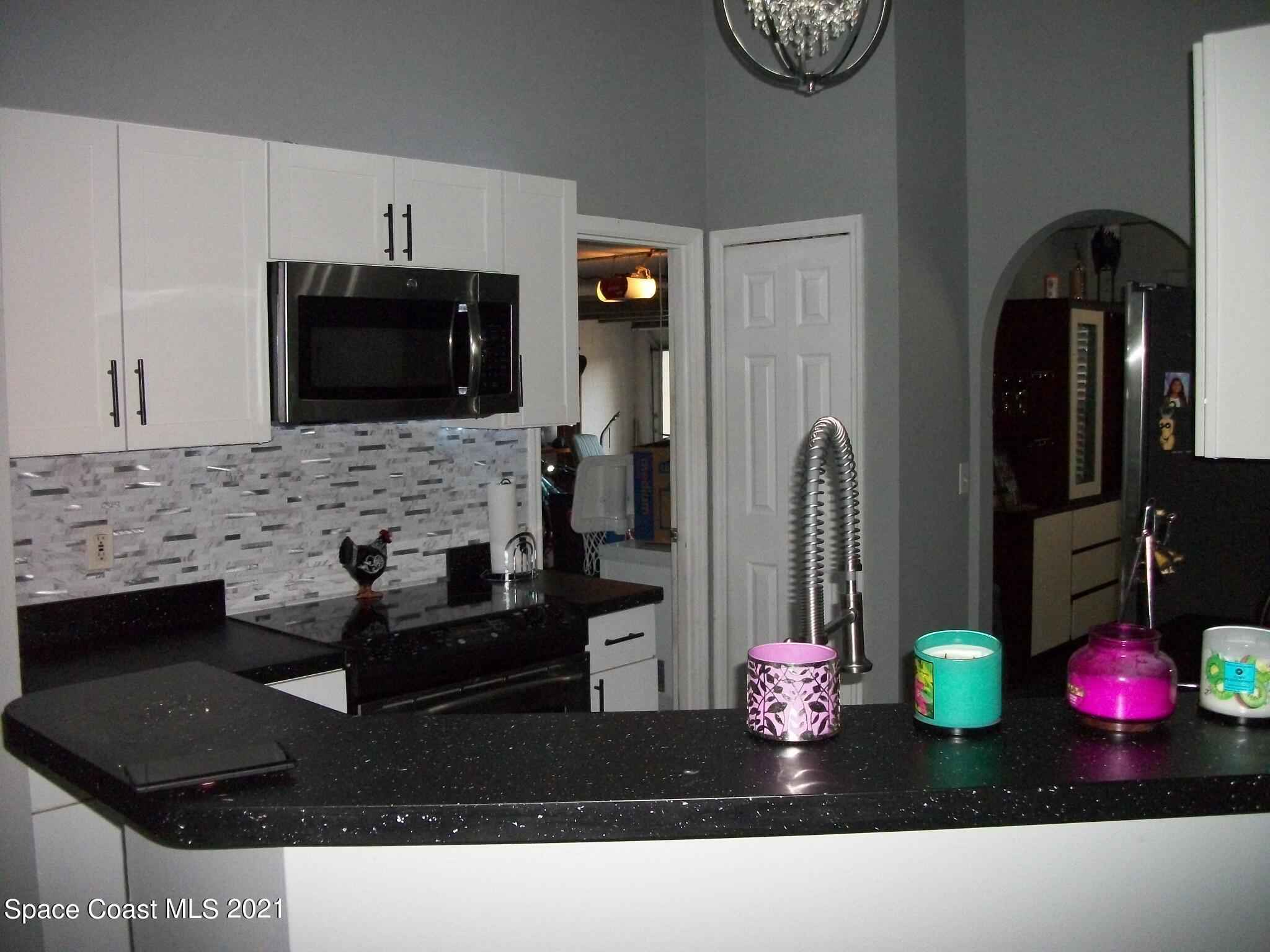 934 Castile Road Southeast Palm Bay, FL 32909 - Photo 10 of 19 100_5525