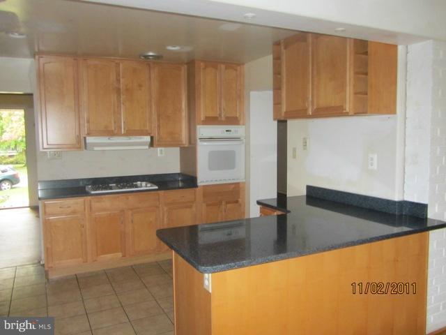 2409 Harmon Road Silver Spring, MD 20902 - Photo 2 of 14 Kitchen