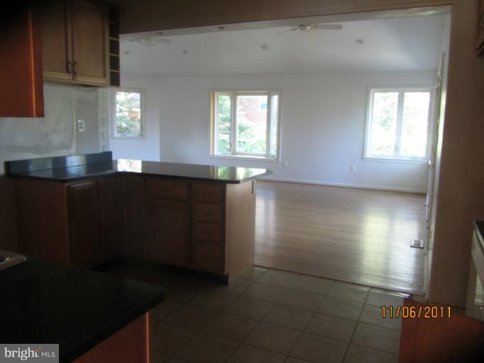 2409 Harmon Road Silver Spring, MD 20902 - Photo 6 of 14 Family Room