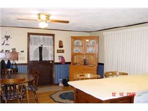 75 Kingston Road Plaistow, NH 03865 - Photo 3 of 5