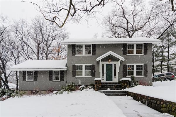 22 Chisholm Road Winchester, MA 01890 - Photo 5 of 26 Gallery Image 5