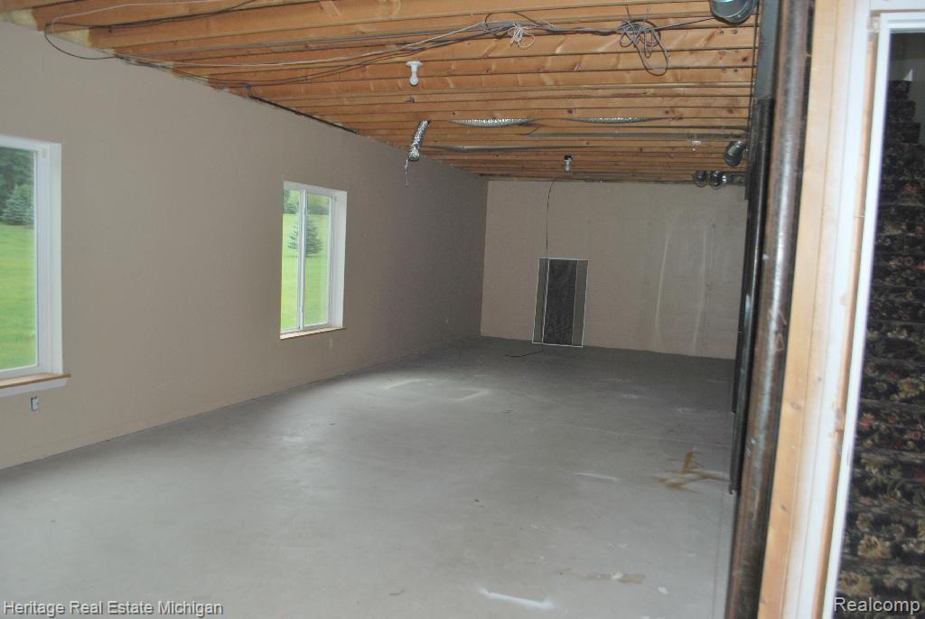 2216 Ridgewood Drive Howell, MI 48843 - Photo 36 of 41 DSC_0161.jpg