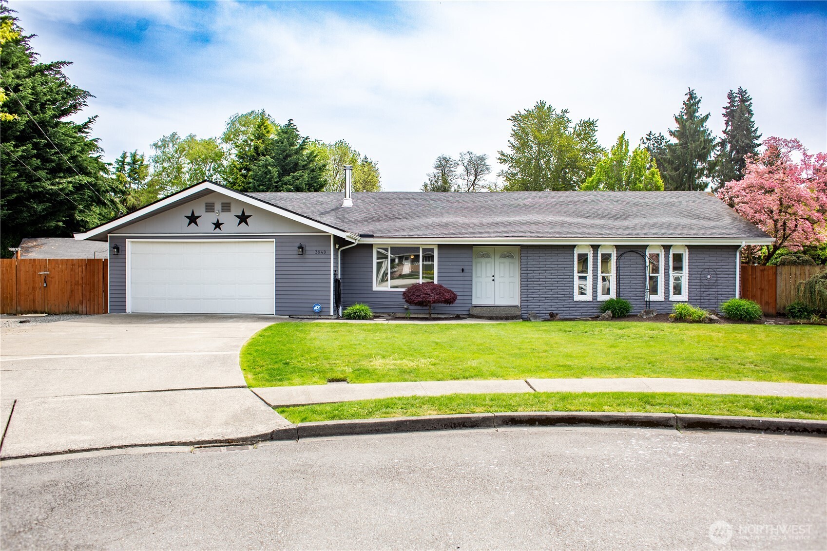 3949 Southeast 10th Place Renton, WA 98058 - Photo 1 of 38 Gallery Image 1