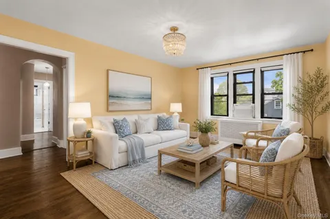 $285,000 | 412 Munro Avenue, Unit 2H, Mamaroneck, NY 10543