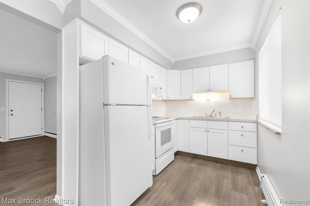 233 1st Street, Unit 4 Rochester, MI 48307 - Photo 6 of 8