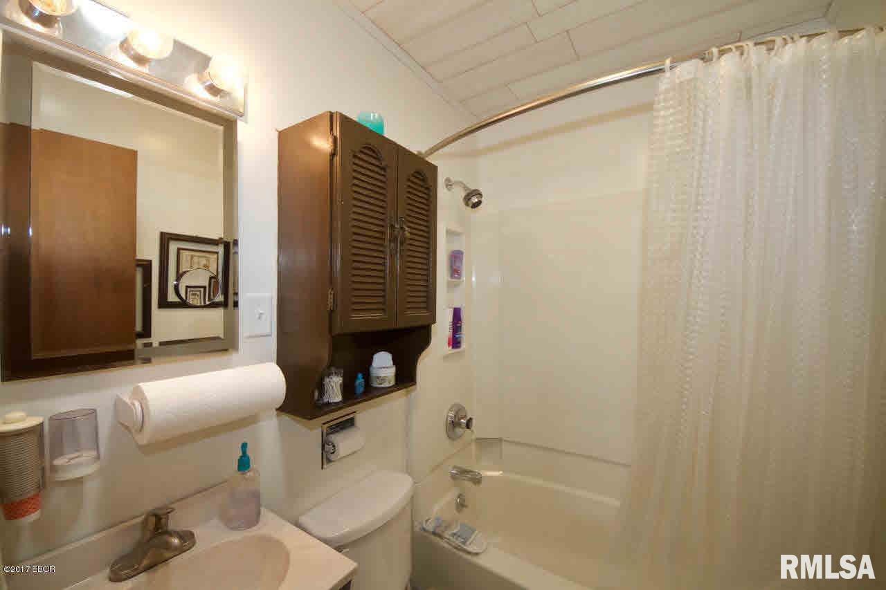 208 Red Row Marion, IL 62959 - Photo 13 of 26 Gallery Image 13