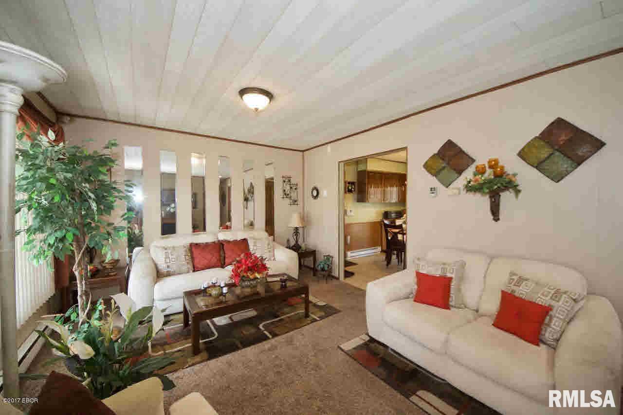 208 Red Row Marion, IL 62959 - Photo 2 of 26 Gallery Image 2