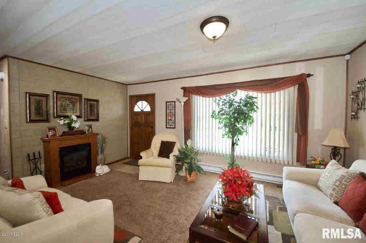 208 Red Row Marion, IL 62959 - Photo 5 of 26 Gallery Image 5