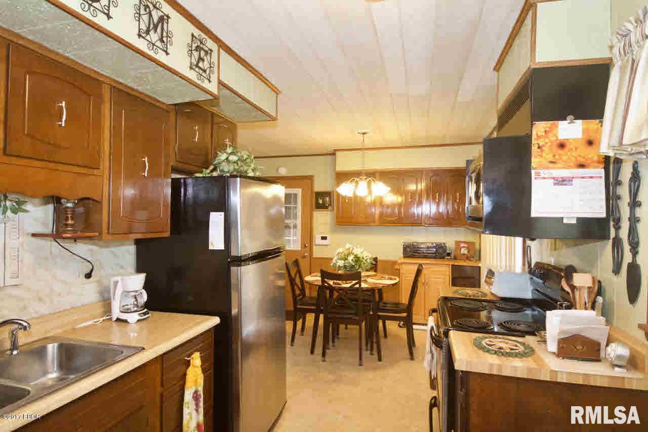 208 Red Row Marion, IL 62959 - Photo 10 of 26 Gallery Image 10