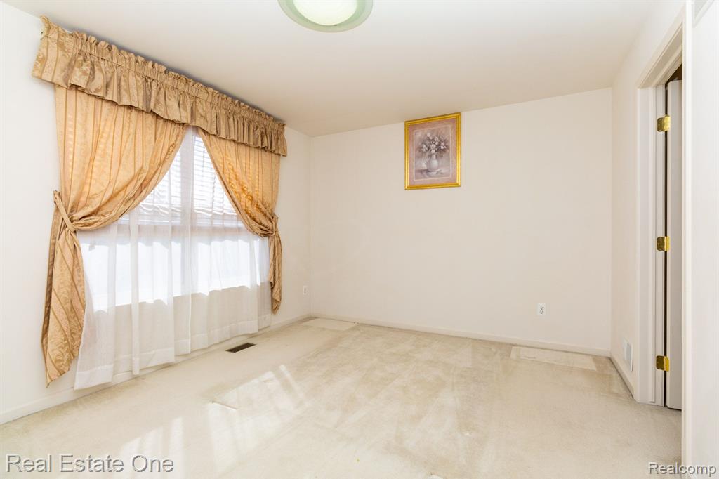 3585 Everett Drive Rochester Hills, MI 48307 - Photo 35 of 75