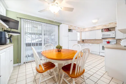 $700,000 | 158 Roosevelt Avenue, Freeport, NY 11520