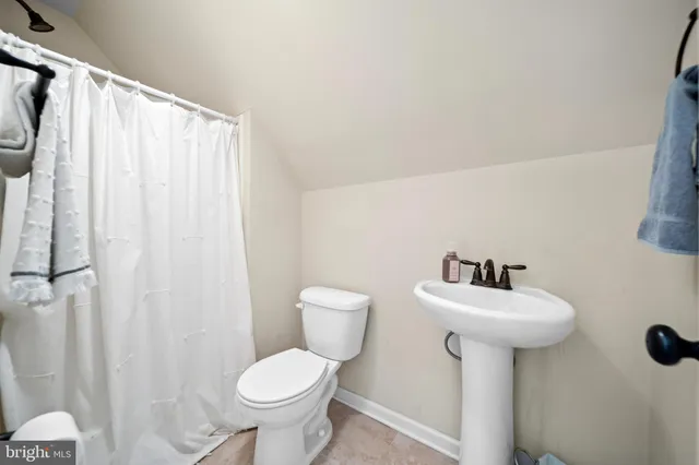 $645,000 | 51 Breeze Knoll Way, Charles Town, WV 25414