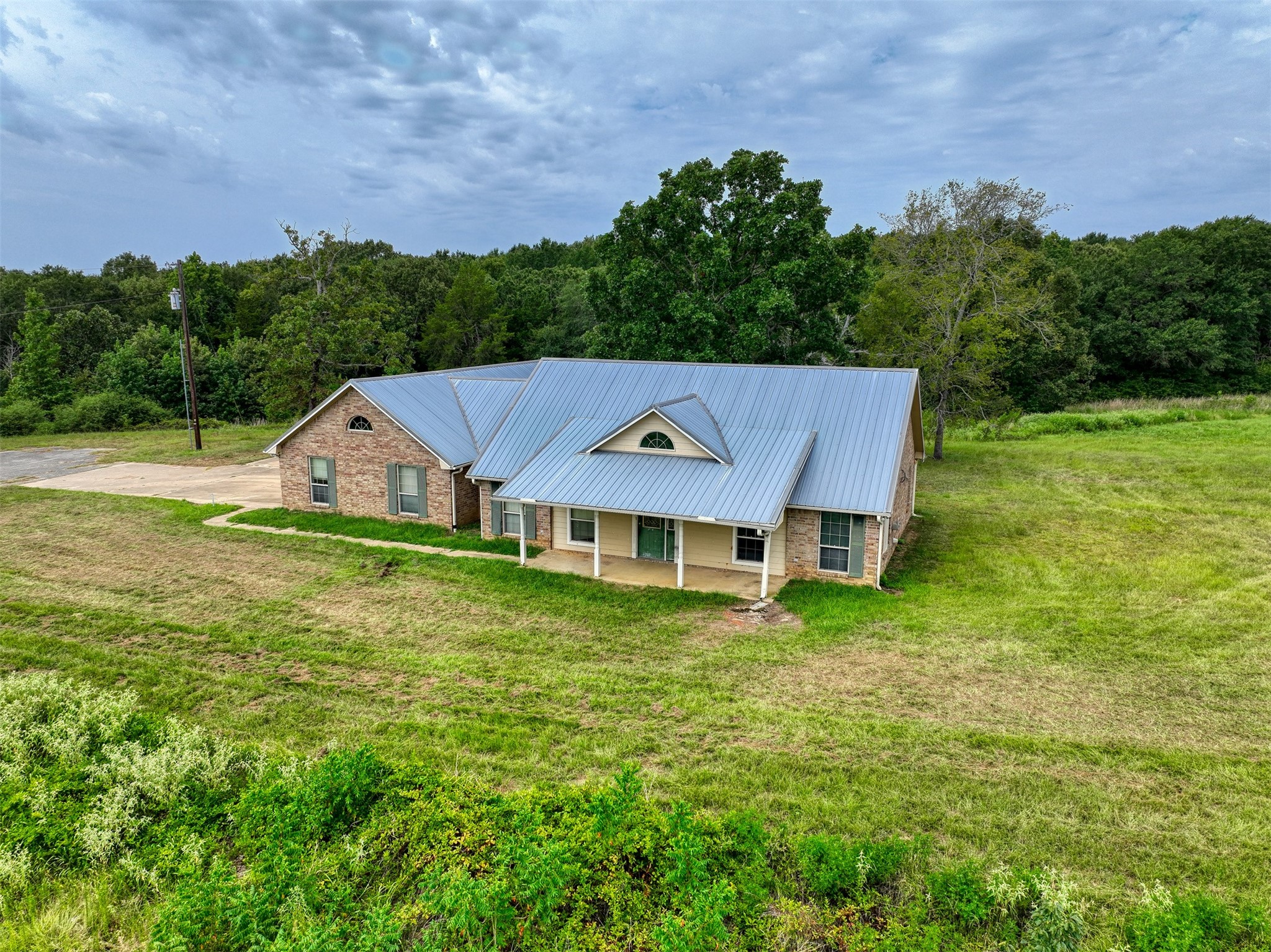 1722 Anderson County Road Palestine, TX 75803 - Photo 11 of 31 Gallery Image 11
