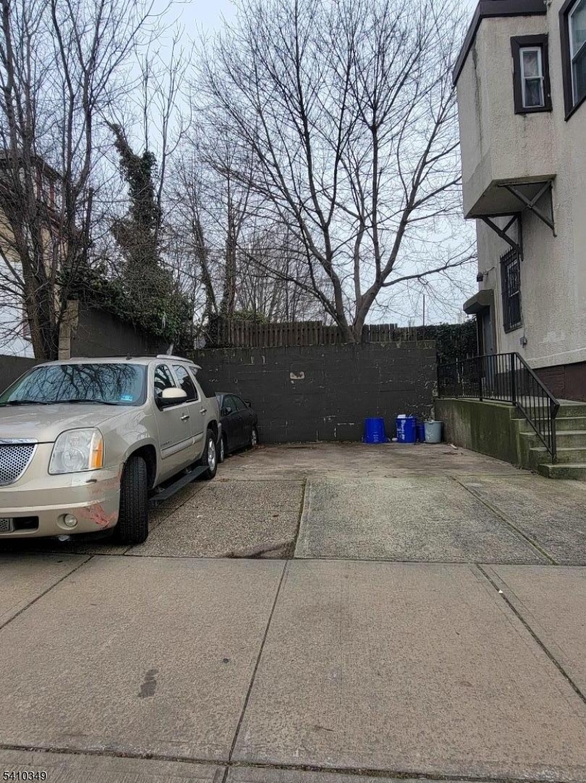 9 Madison Avenue Newark, NJ 07108 - Photo 3 of 9