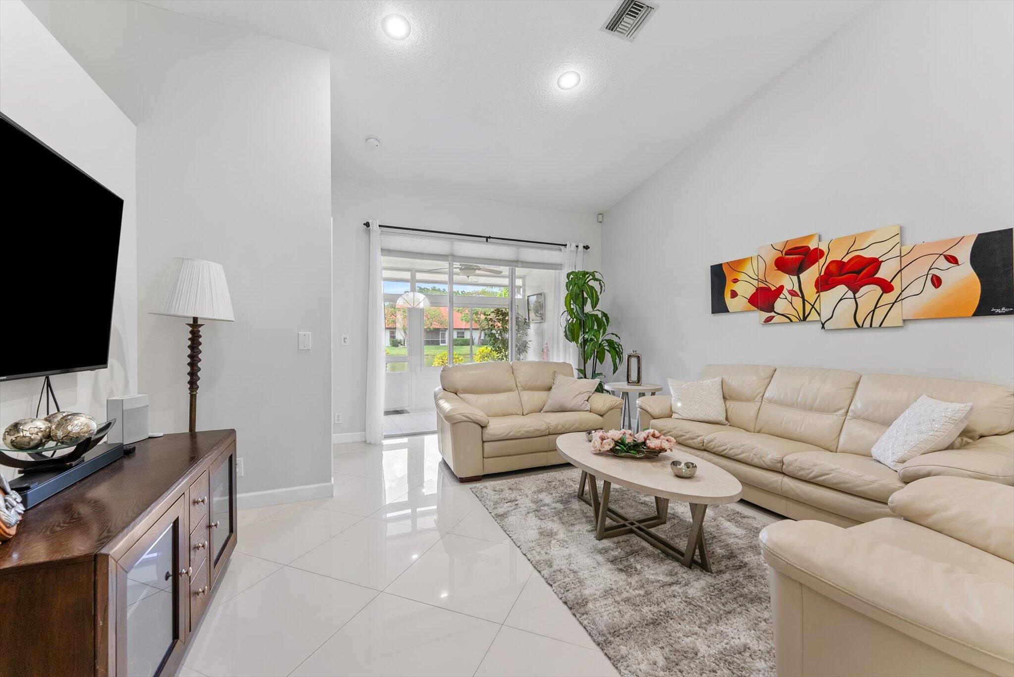 8237 Vía Di Veneto Boca Raton, FL 33496 - Photo 11 of 37 13-14