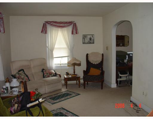 80 Coolspring Road Indiana, PA 15701 - Photo 3 of 5 Living Room.