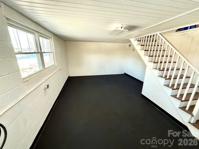 $295,000 | 531 21st Avenue Northwest, Hickory, NC 28601