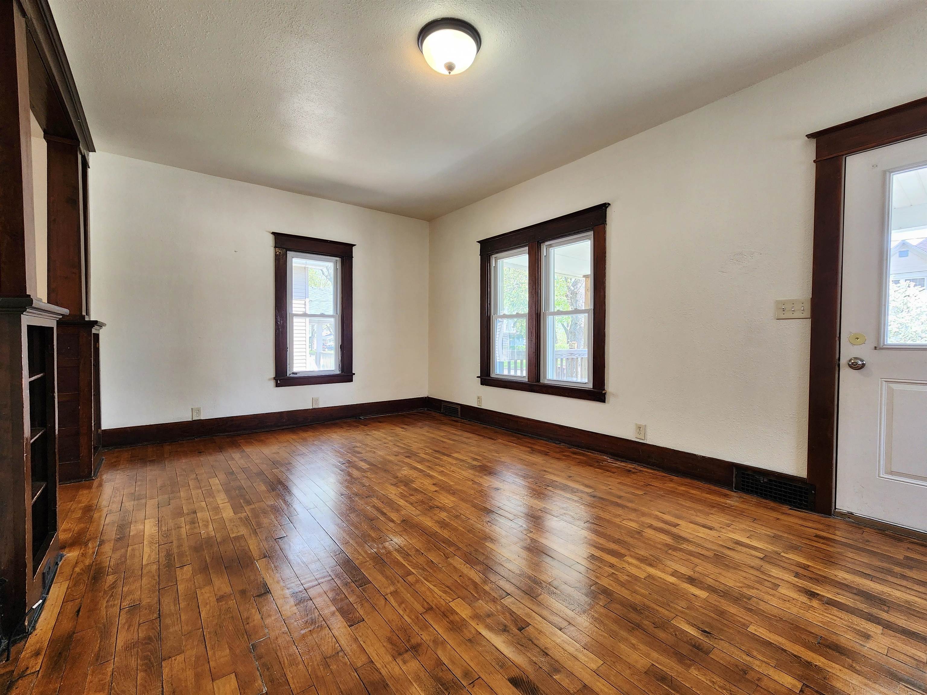 128 Rockingham Avenue Alma, MI 48801 - Photo 6 of 36 1933389-5b3ebb75-ea68-4f0c-98c4-4a6fdc667d87.JPG