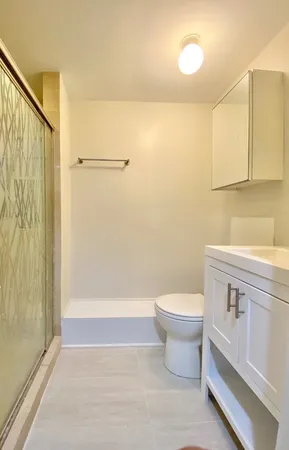 $1,250 | 1732 West 18th Place, Unit GR, Chicago, IL 60608