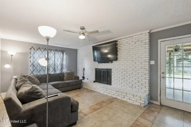 $215,000 | 1404 Grandview Street, Gautier, MS 39553