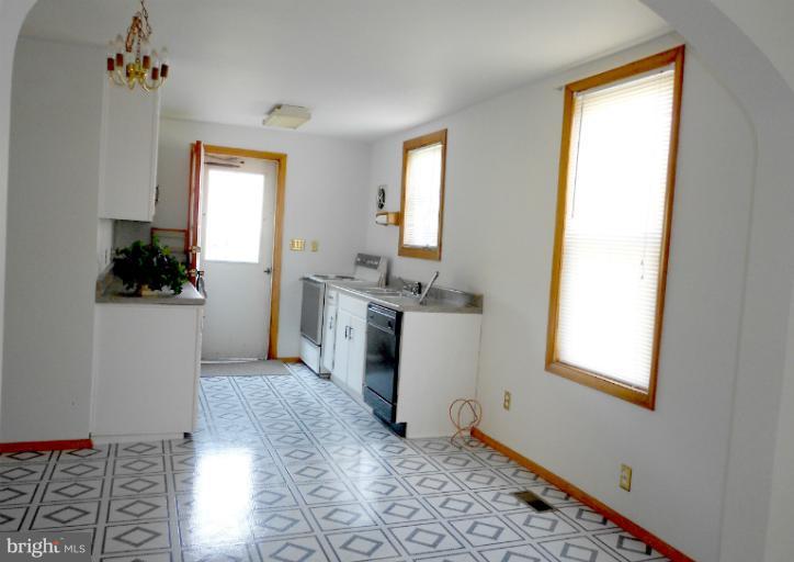 9916 Magledt Road Baltimore, MD 21234 - Photo 3 of 23 Kitchen