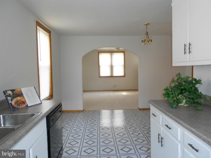 9916 Magledt Road Baltimore, MD 21234 - Photo 4 of 23 Kitchen