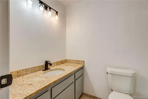 $264,800 | 2365 East Geddes Avenue, Unit B22, Littleton, CO 80122