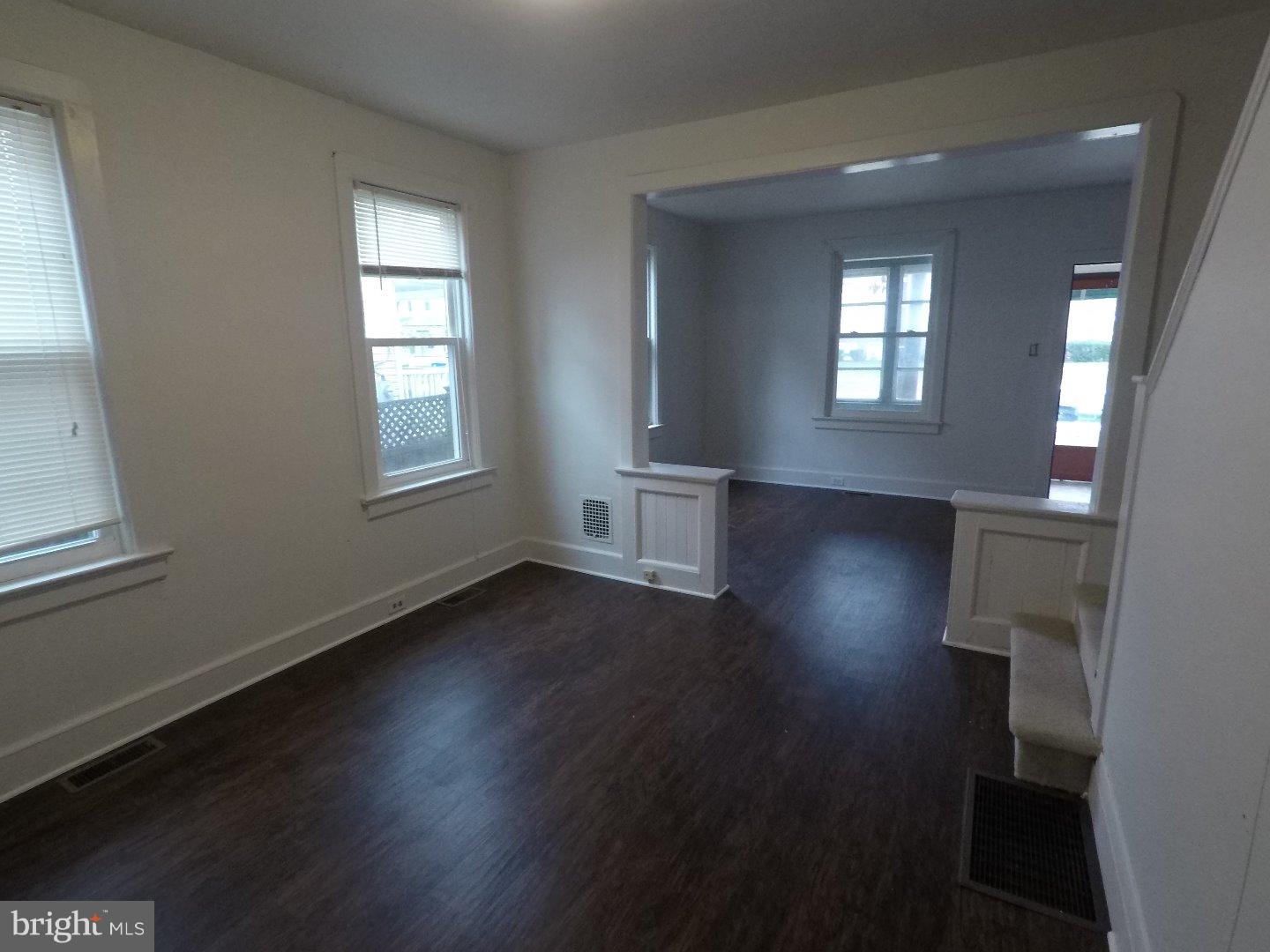 155 East Washington Street Riverside, NJ 08075 - Photo 6 of 11
