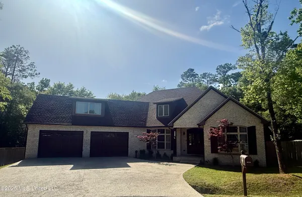$460,000 | 8414 Op La Court, Diamondhead, MS 39525
