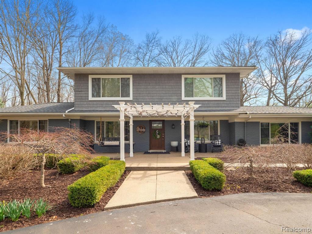 32110 Lahser Road Beverly Hills, MI 48025 - Photo 2 of 41