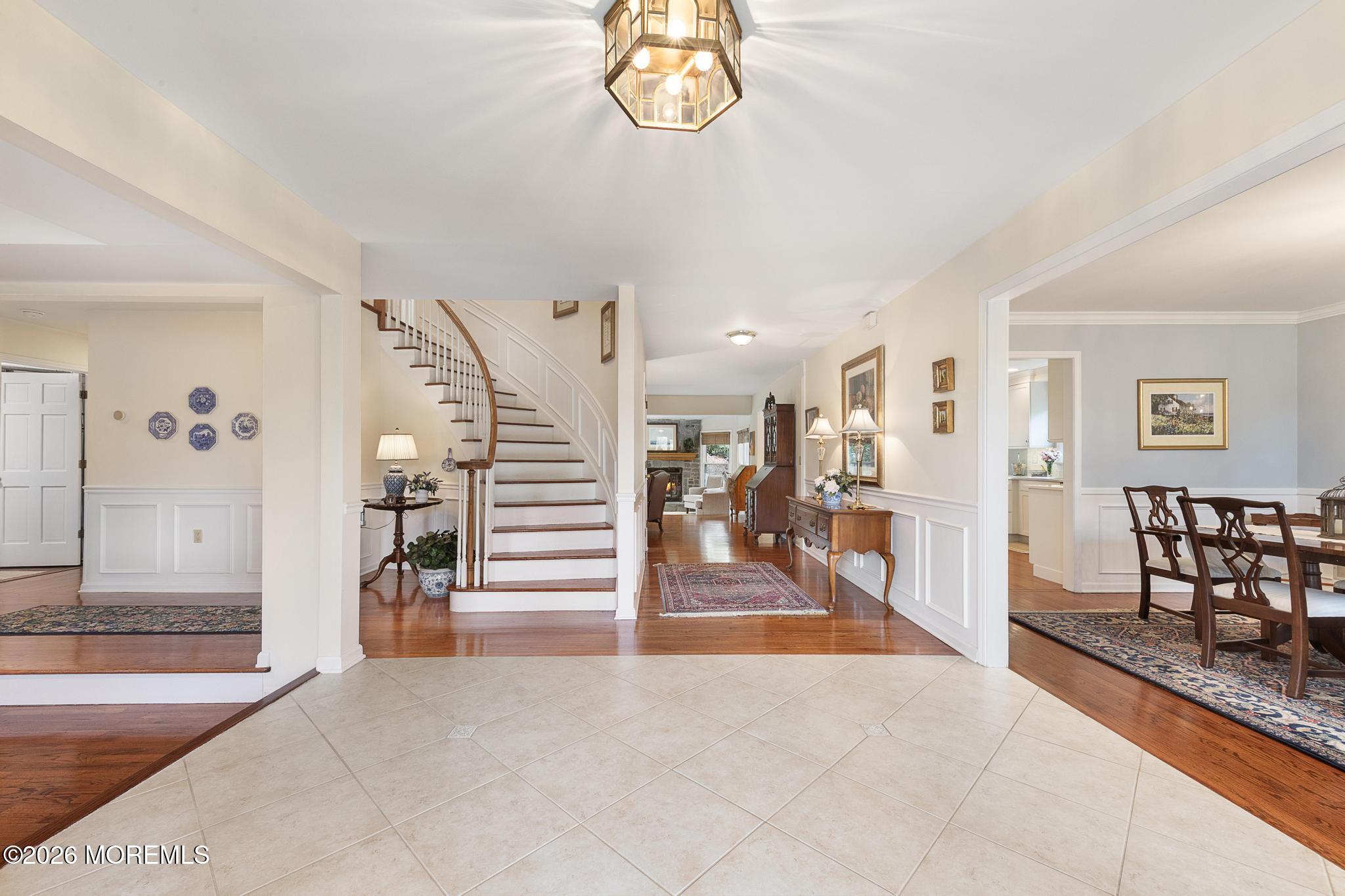 42 Dorchester Way Shrewsbury, NJ 07702 - Photo 4 of 37 Front Entry