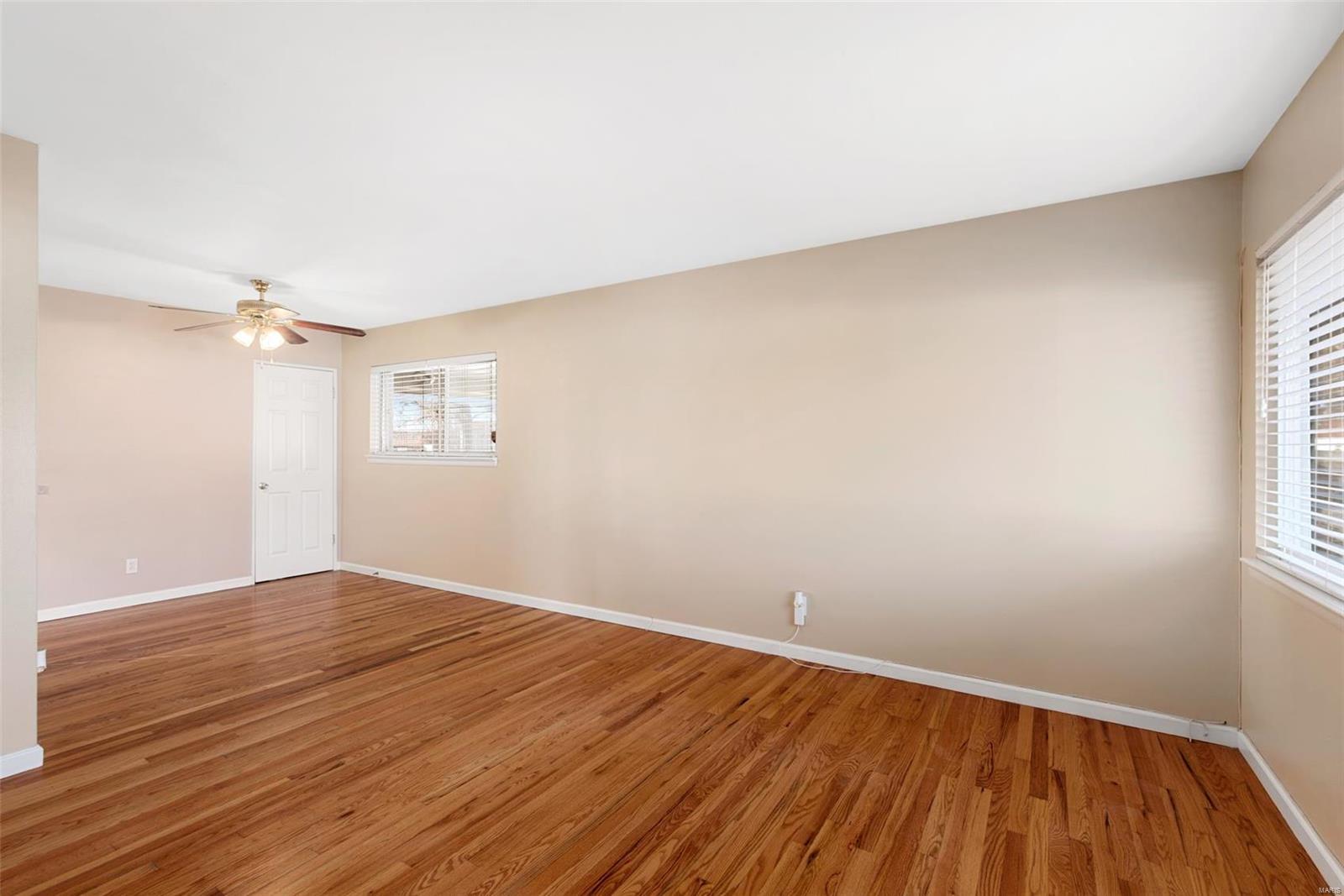 9718 Ridge Avenue St. Louis, MO 63114 - Photo 3 of 19 Gallery Image 3