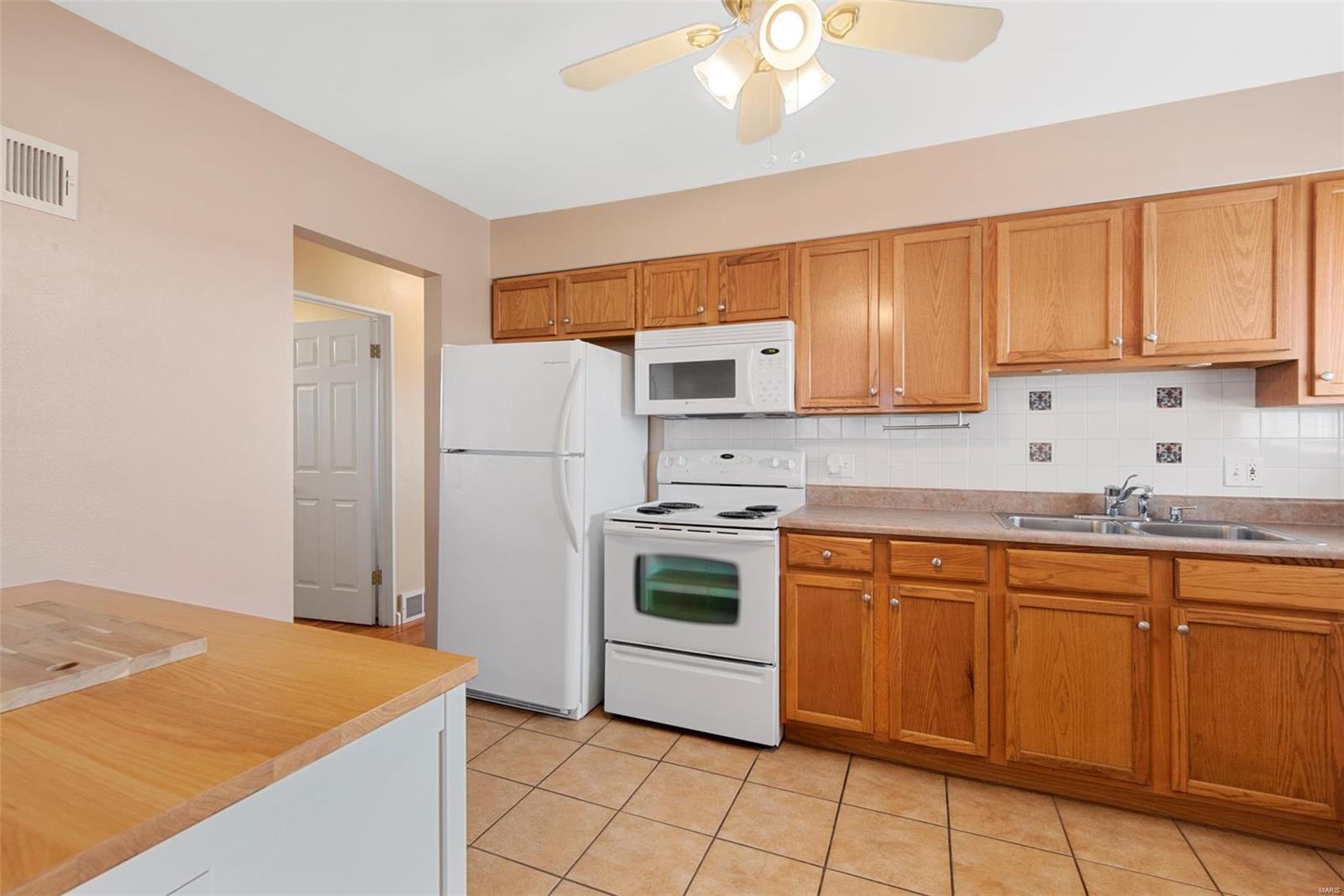 9718 Ridge Avenue St. Louis, MO 63114 - Photo 8 of 19 Gallery Image 8