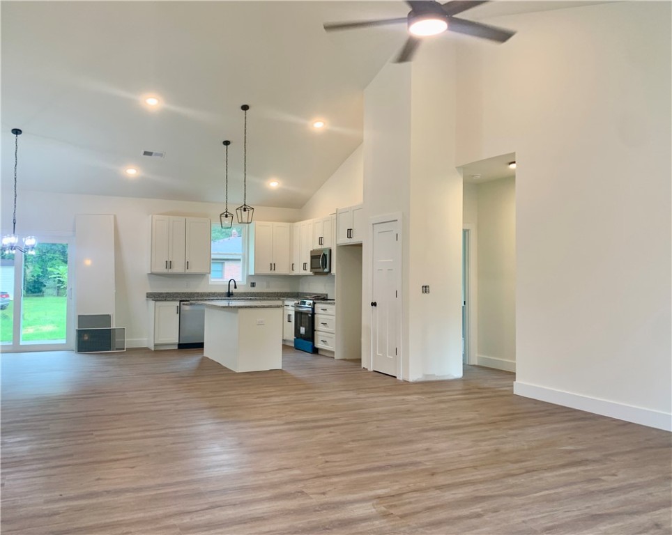 404 Brown Road Pendleton, SC 29670 - Photo 4 of 24