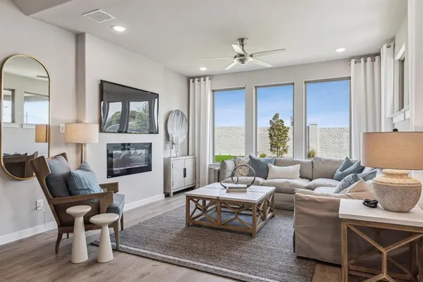 $410,990 | 3901 Somerville Drive, Farmersville, TX 75442