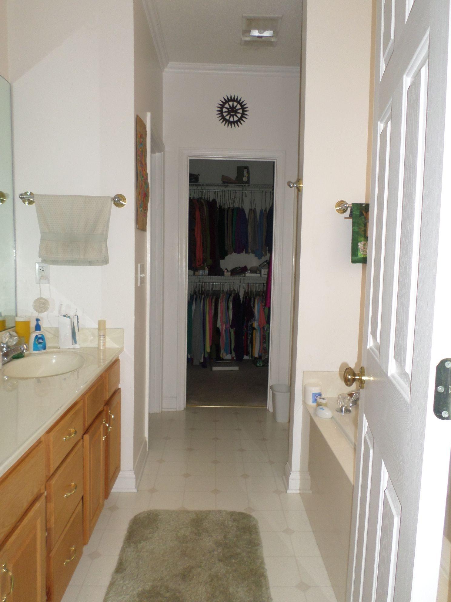 110 Donner Court Oak Ridge, TN 37830 - Photo 13 of 22 master bath1