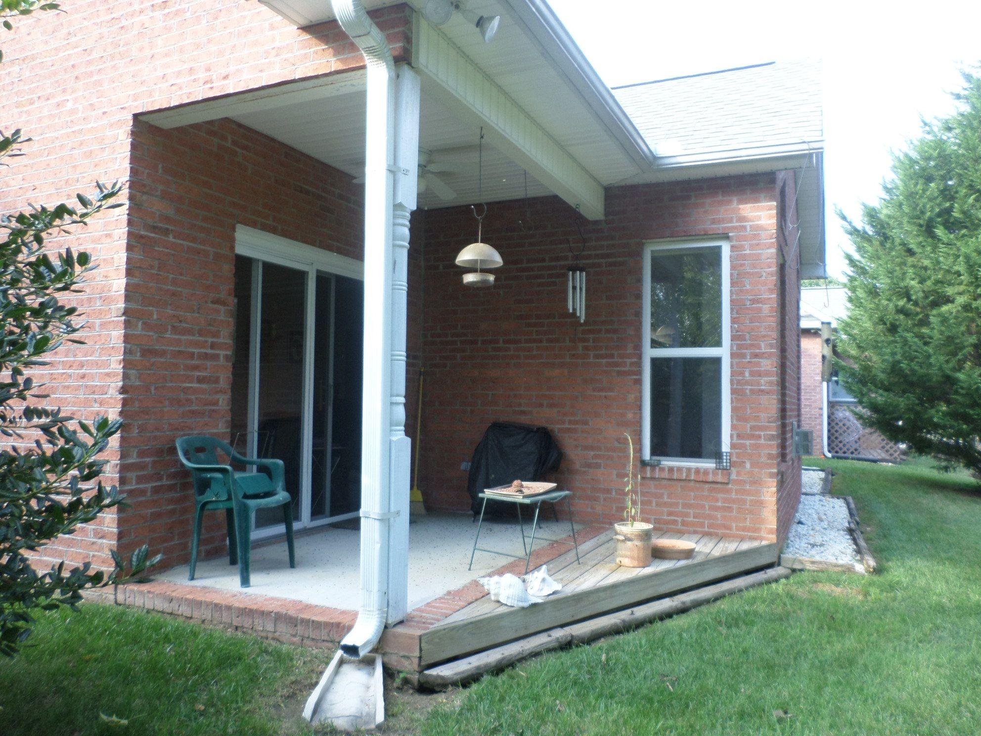 110 Donner Court Oak Ridge, TN 37830 - Photo 21 of 22 rear