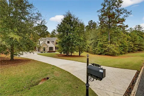 $958,000 | 603 Crescent Drive, Forsyth, GA 31029